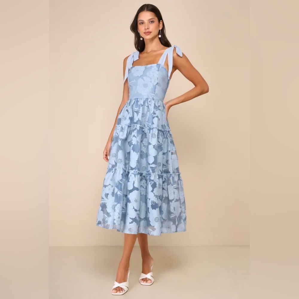 NWOT Blue Floral Tiered Midi Dress